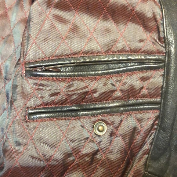 Vintage Guess U.S.A. Genuine leather jacket - Picture 14 of 16